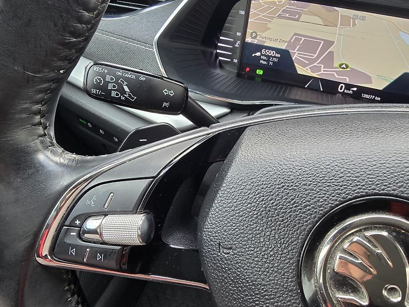 Škoda Octavia 110kW DSG STYLE + NAVI - fotka 33 z 41