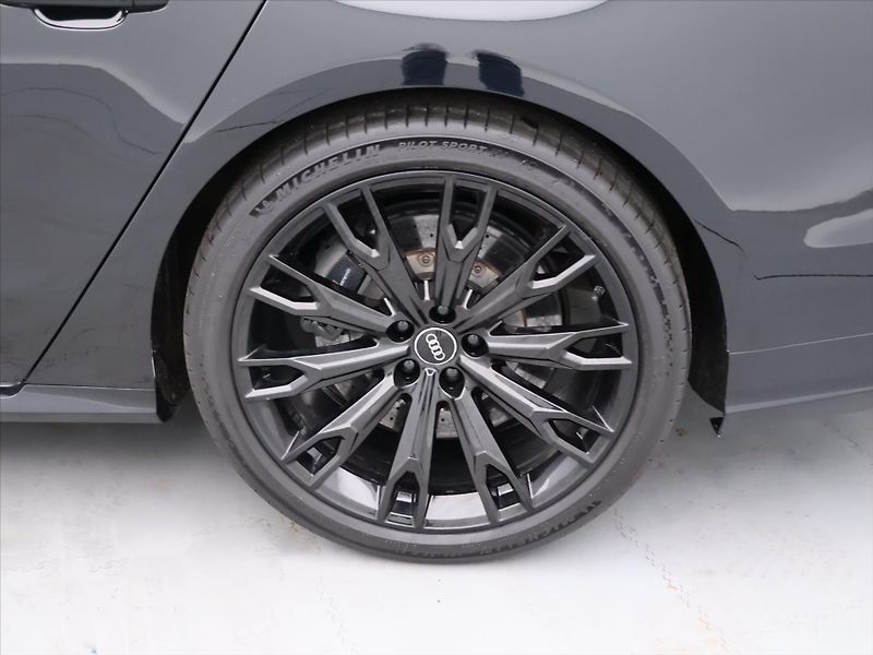 Audi S8 4.0 TFSI 445kW Plus Tiptronic - fotka 26 z 33