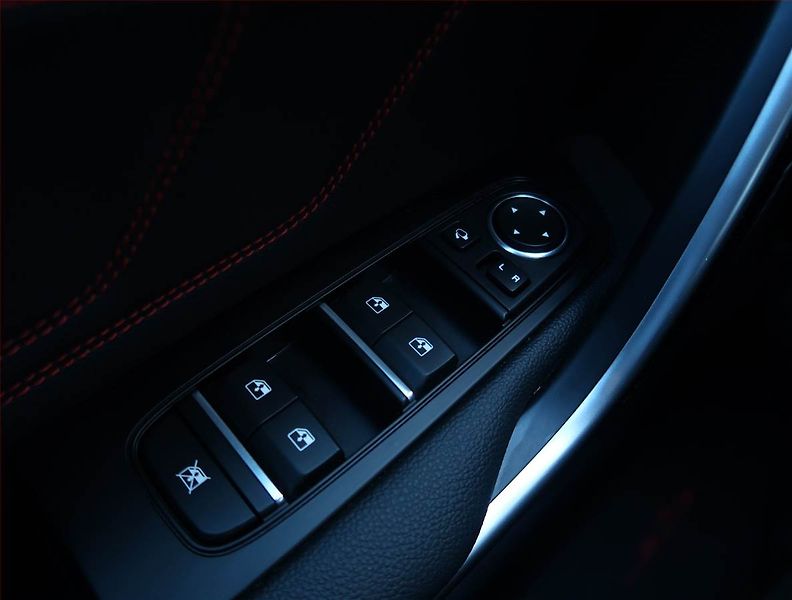 Kia Ceed (2024) 1.6 T-GDI GT - fotka 17 z 27