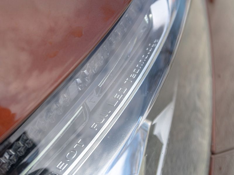 Peugeot 3008 (2018) ČR 1.6HDI 88KW – NAVIGACE - fotka 11 z 55