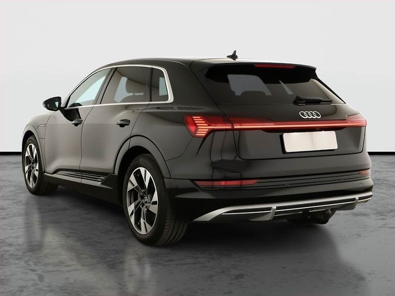 Audi e-tron (2021) S-Line 50 quattro - fotka 4 z 30
