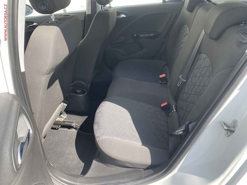 Opel Corsa (2019) 1.4 120, Edition, kamera - fotka 10 z 17