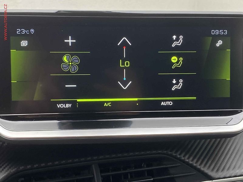 Peugeot 2008 (2023) 1.2 PT, Allure, AT, LED, TZ - fotka 16 z 19