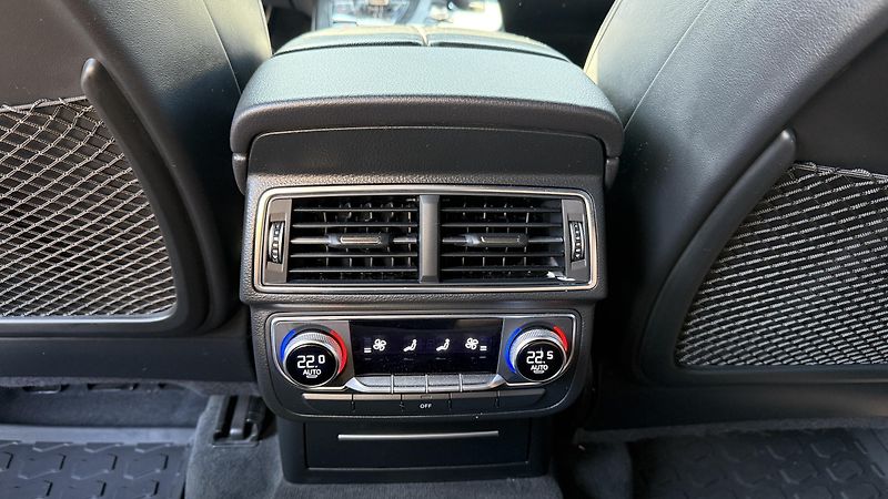 Audi Q7 (2016) HUD, Noční vidění, S-line - fotka 19 z 24
