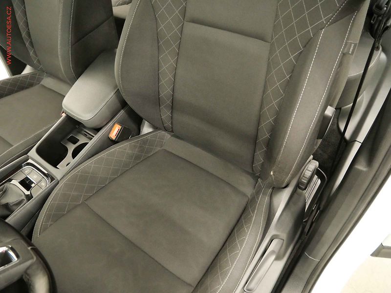 Škoda Karoq (2018) 1.6 TDi, Ambition, LED, navi - fotka 9 z 22
