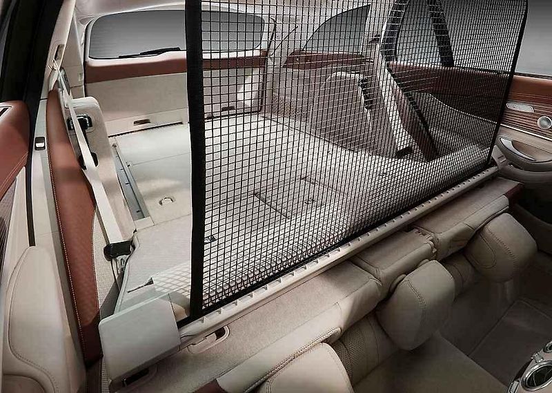 Mercedes-Benz E kombi.