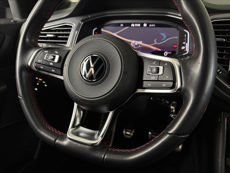 Volkswagen T-Roc 1,5 TSi  Sport Virtual Assist - fotka 43 z 44