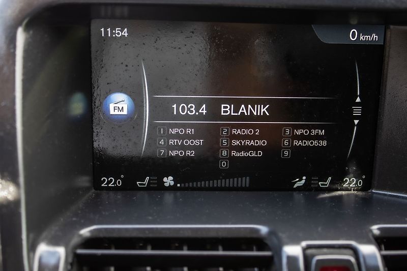 Volvo XC60 Rdesign, nový motor v záruce - fotka 14 z 33