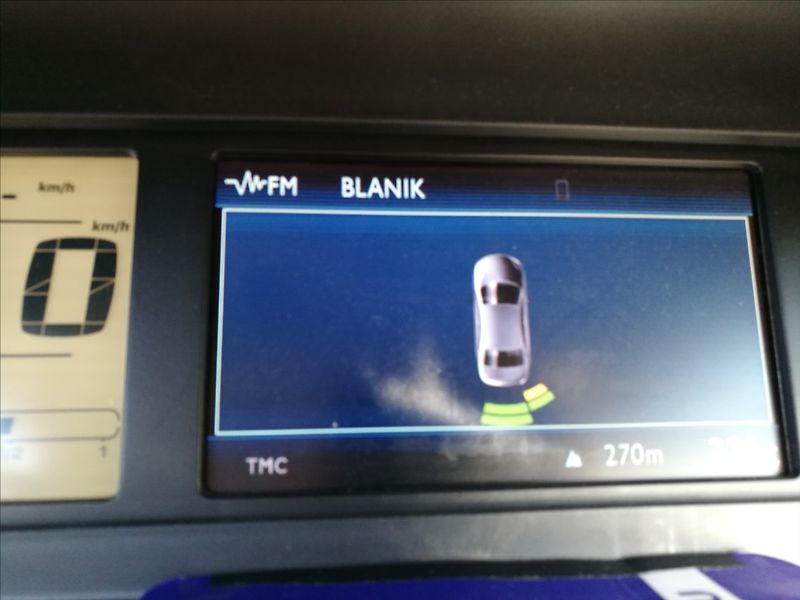 Citroën C4 Picasso 1,6 HDi - fotka 8 z 23