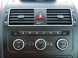 Volkswagen Touran (2013) 1.4 TSi, Trendline, TZ - náhled 14