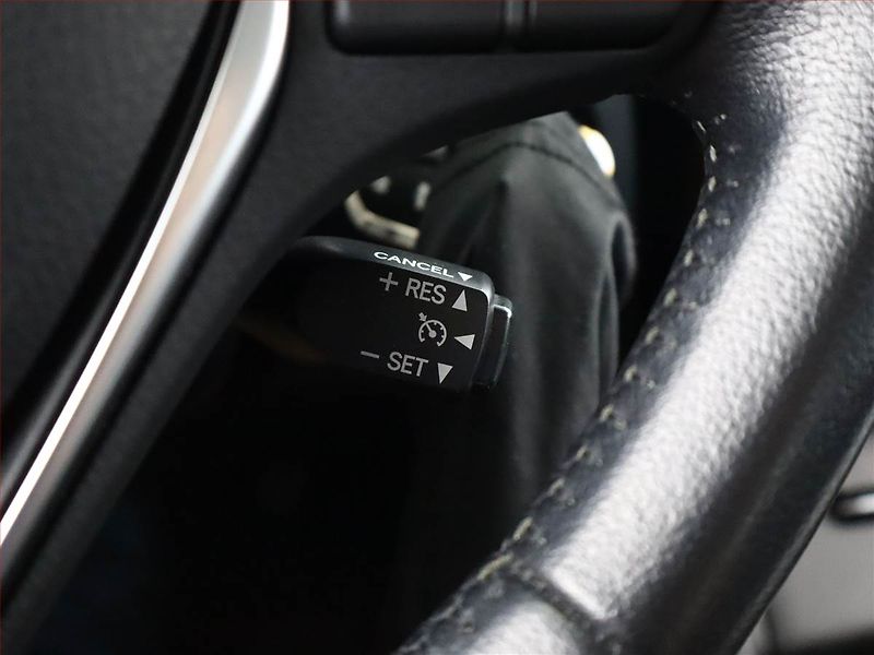 Toyota Corolla (2019) 1.6 Valvematic, Tempomat - fotka 15 z 16