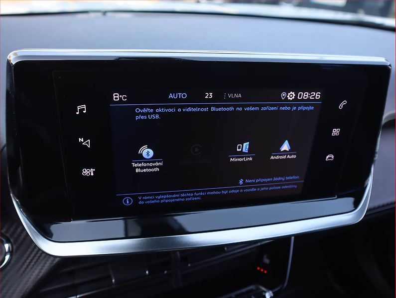 Peugeot 2008 (2020) GT Line 1.2 PureTech - fotka 17 z 19