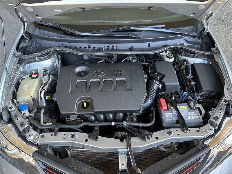 Toyota Auris 1,6 EXCLUSIVE TAŽNÉ - fotka 10 z 26