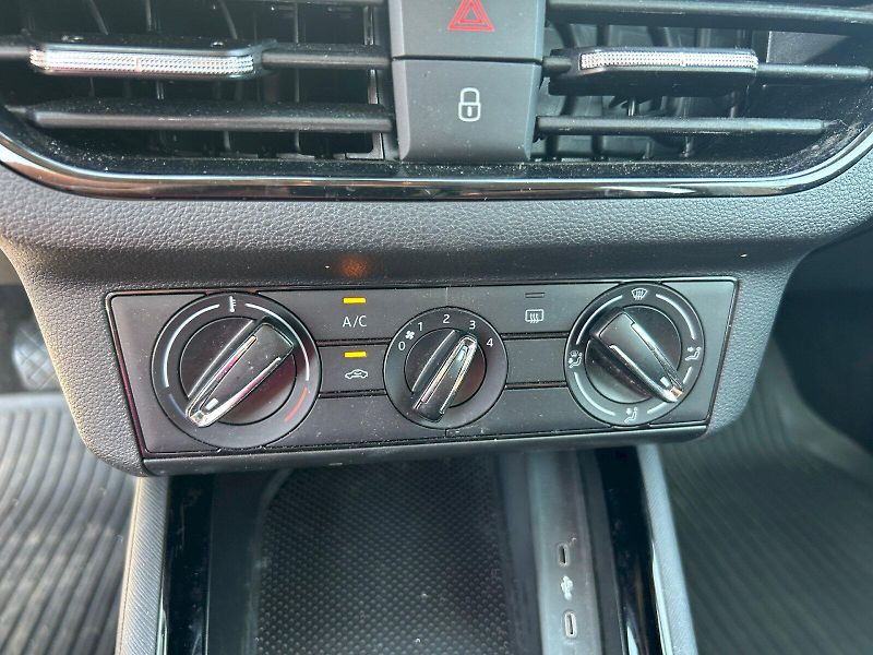 Škoda Scala (2023) 1,5 TSI 110 kW manuál - fotka 21 z 25