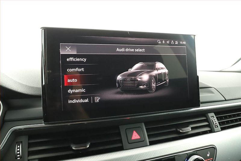 Audi A4 (2022) 40 TDI - fotka 15 z 17