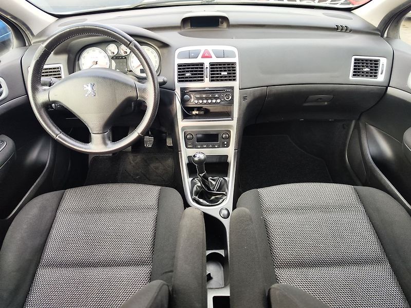 Peugeot 307 1.6i 16V/80kW - fotka 14 z 25