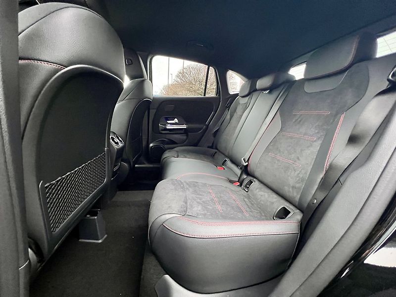 Mercedes-Benz GLA (2026) 200 d 4MATIC Edition 140 Years - fotka 12 z 27