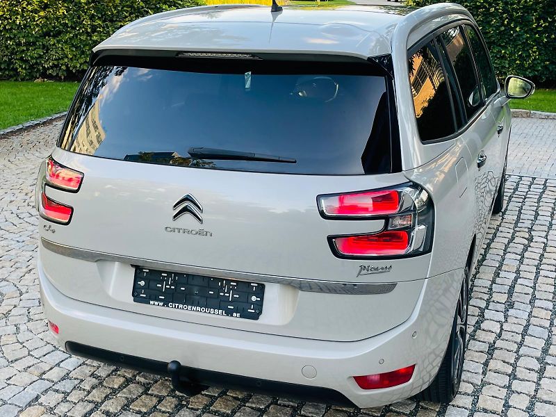 Citroën Grand C4 Picasso 2.0HDi MAN 7MÍST KAMERA TAŽNÉ - fotka 12 z 54