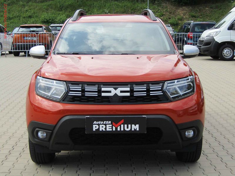 Dacia Duster (2023) 1.0TCe, 1.maj,ČR, AC, park - fotka 2 z 17