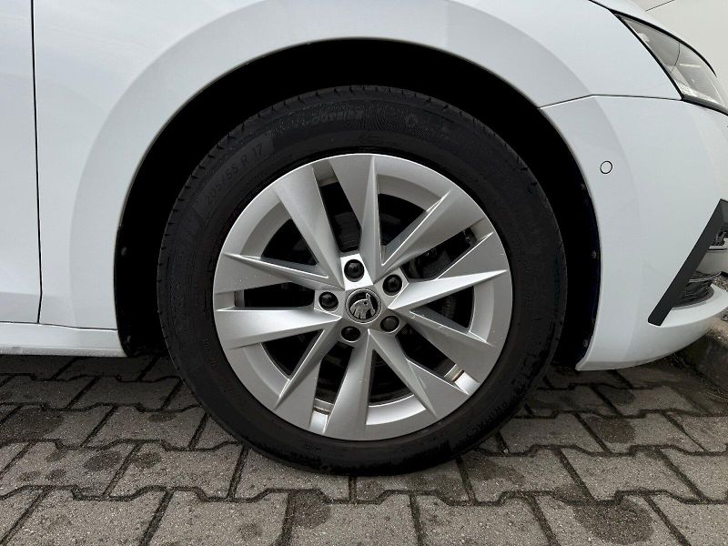 Škoda Octavia (2022) 1.5 TSI 110 kW DSG Style Plus - fotka 27 z 27