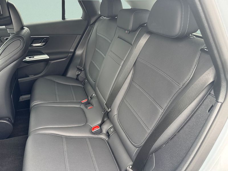 Mercedes-Benz GLC 220d 4MATIC - fotka 14 z 21
