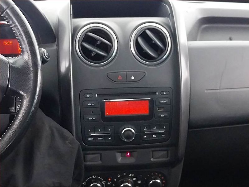 Dacia Duster (2014) 1.6 16V, LPG, Park. senzory - fotka 12 z 16