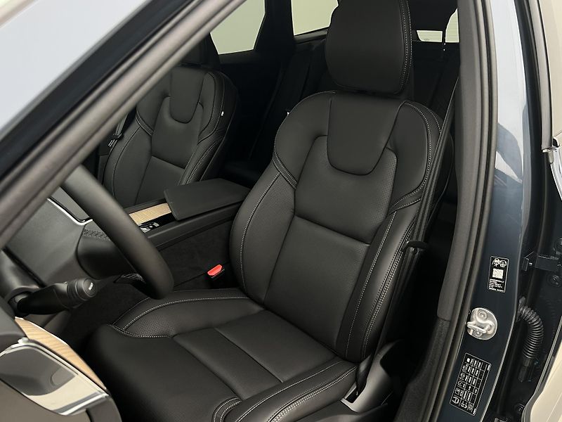 Volvo XC60 (2026) T6 AWD RECHARGE DARK PLUS AUT - fotka 24 z 47