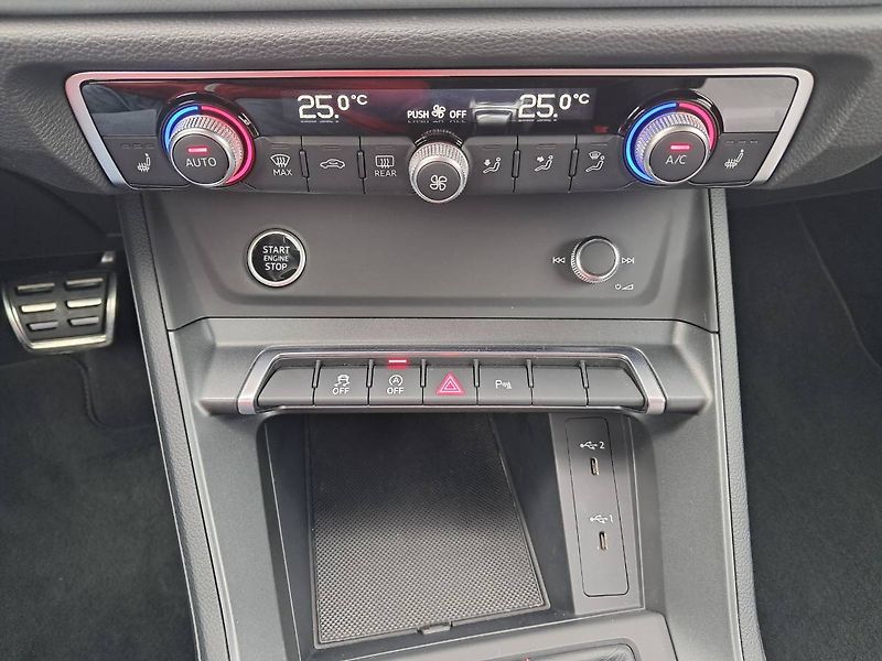 Audi Q3 (2023) ADVANCED 40 S-tronic7 2.0 TFSI - fotka 13 z 29
