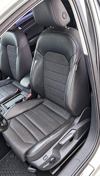 Volkswagen Golf (2013) VII, 1.4 TSI, 103 kW - fotka 13 z 27