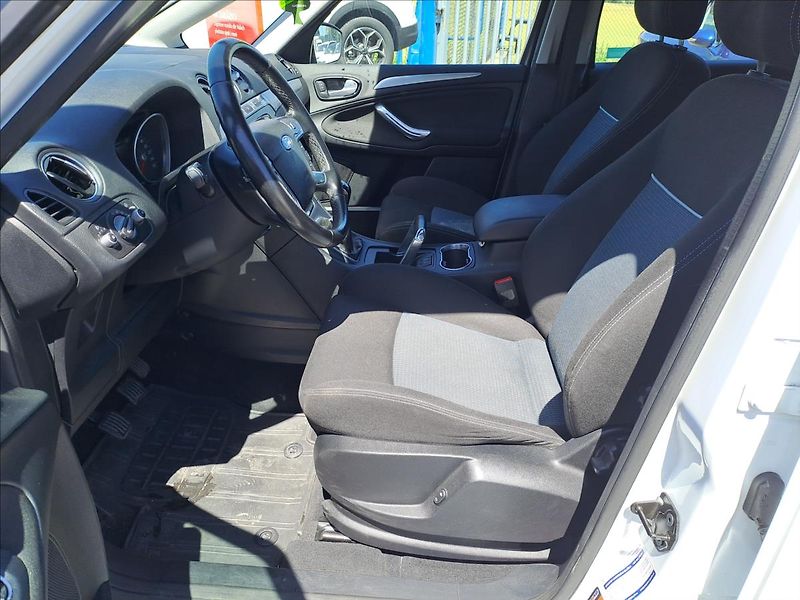 Ford S-MAX 1,6 EcoBoost 118kW KOUPENO CZ - fotka 5 z 18