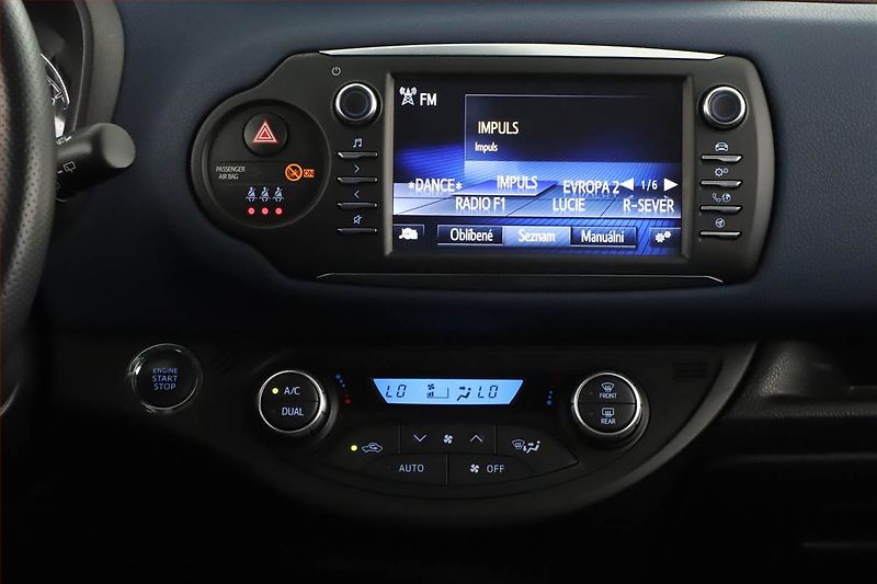 Toyota Yaris (2017) 1.5 Dual VVT-i, Serv.kniha - fotka 11 z 13