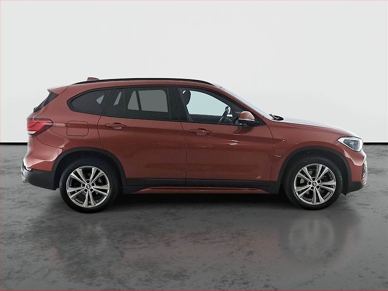 BMW X1 (2020) xDrive18d - fotka 6 z 19