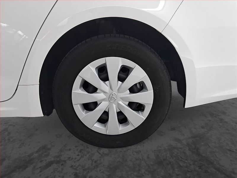 Toyota Corolla (2022) 1.5 VVT-i, Serv.kniha - fotka 14 z 17