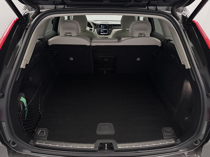 Volvo XC60 B5 AWD INSCRIPTION AUT  - fotka 5 z 56
