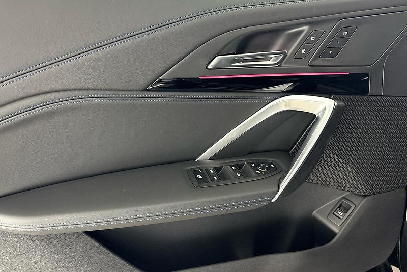 BMW X1 sDrive18i - fotka 14 z 17