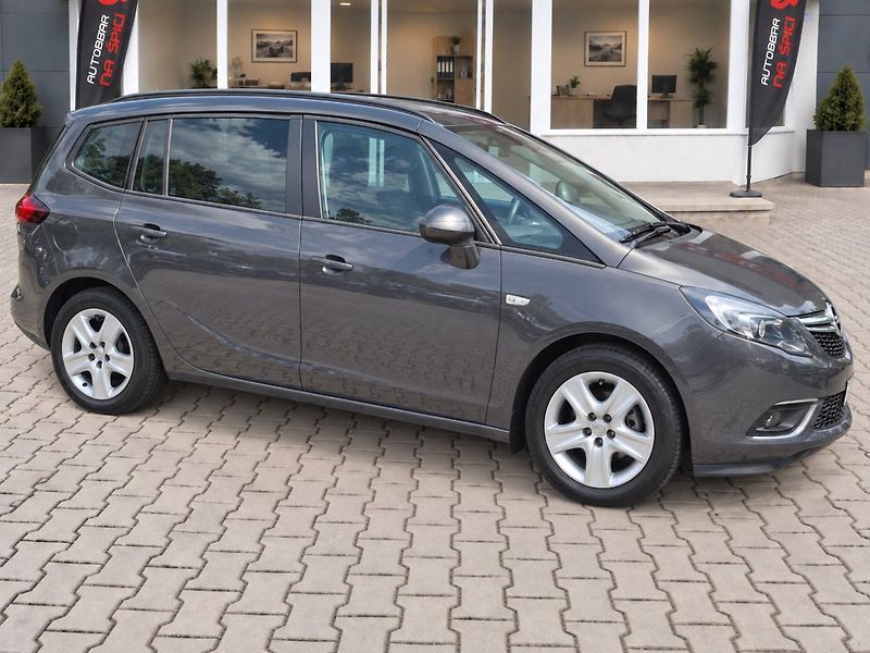 Opel Zafira (2013) TOURER 2.0CDTI 96kW -7.MÍST - fotka 8 z 34