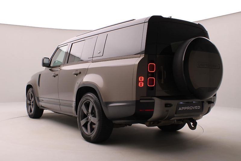 Land Rover Defender 130 D300 SE AWD AUT CZ - fotka 10 z 58