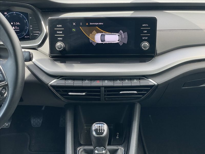 Škoda Octavia 2,0 TDI Combi Ambition Plus - fotka 11 z 24