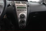 Toyota Yaris (2007) 1.0 VVT-i, po STK, Tažné - náhled 12