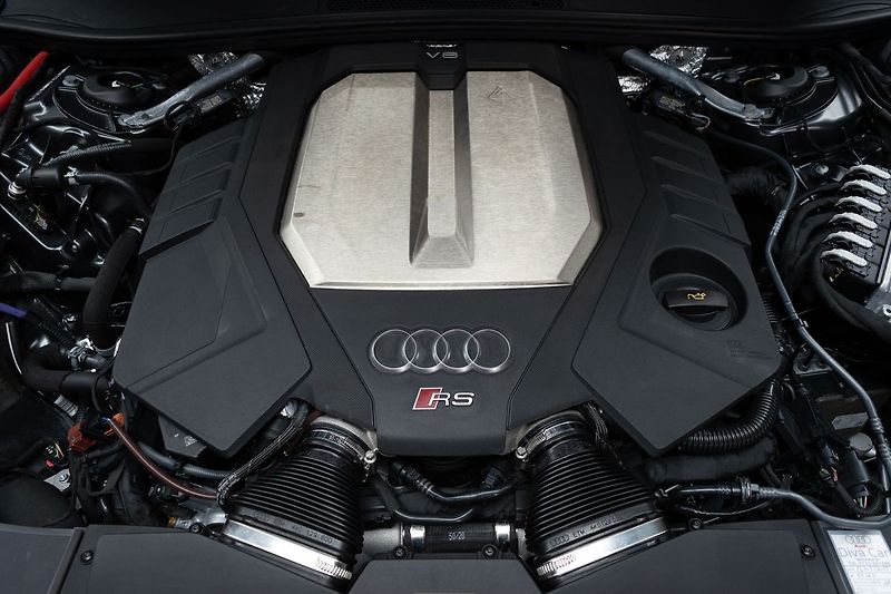 Audi RS 6 V8 4.0 TFSI 441kW QUATTRO - fotka 42 z 48