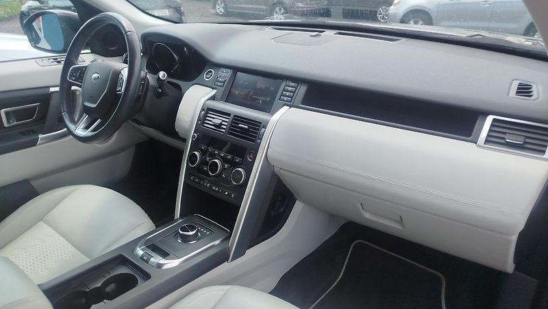 Land Rover Discovery Sport (2018) 2.0 TD4  SPORT  KOUPENO CZ - fotka 23 z 46