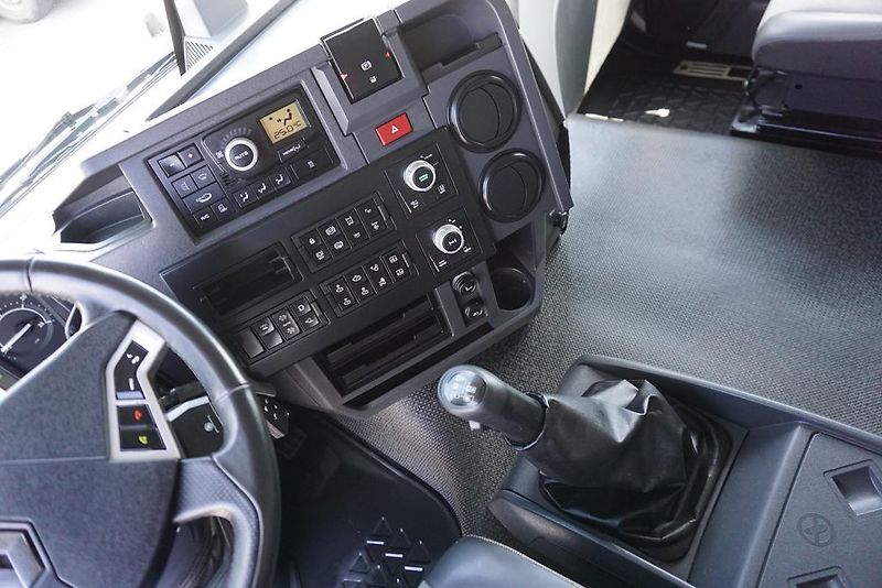 Renault (2018) C 520 / EURO 6 / ACC / 6 X 4 / - fotka 9 z 49