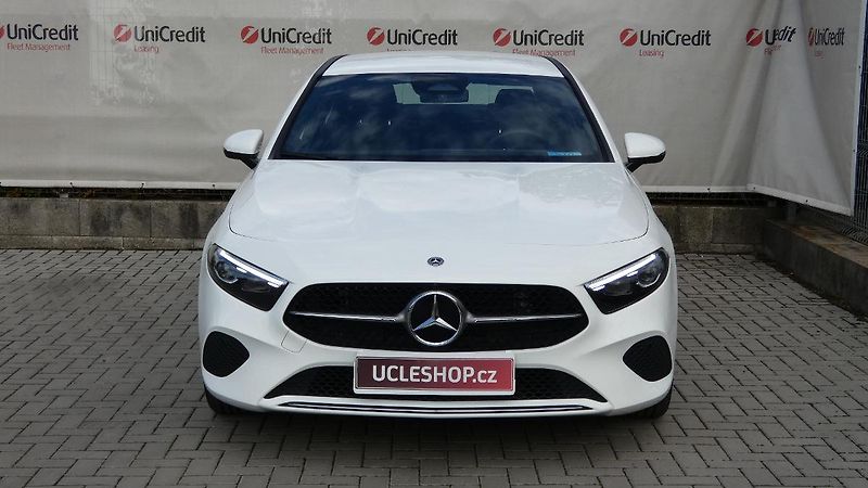 Mercedes-Benz Třídy A 180 Sedan Progessive - fotka 2 z 21