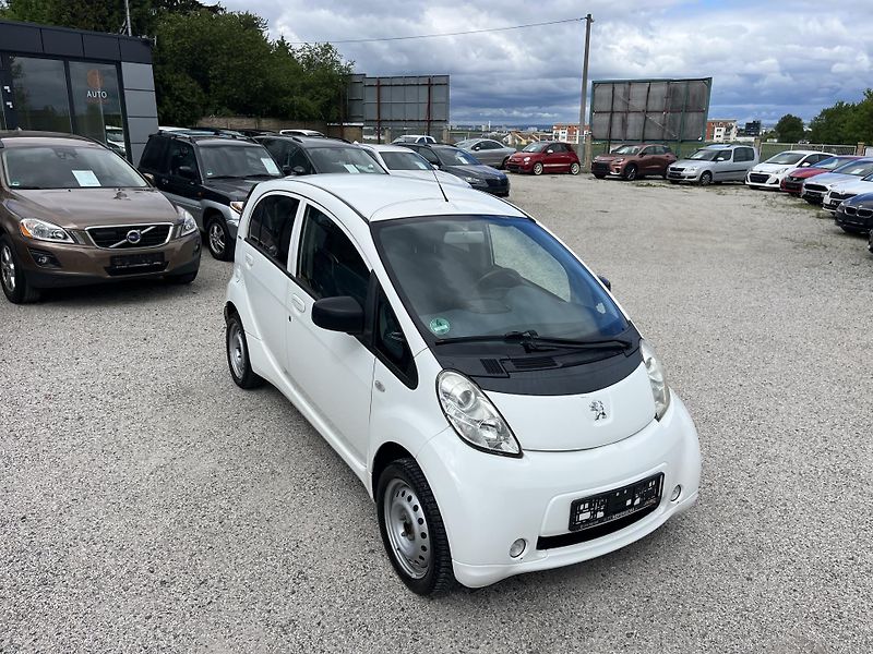 Peugeot iOn (2012) Elektro 16kwh 35kw  - fotka 9 z 26