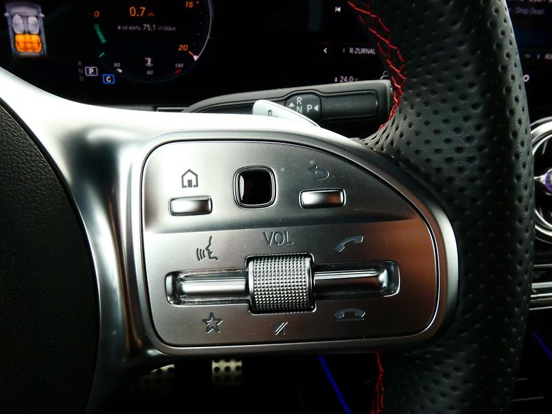 Mercedes-Benz GLA (2020) 200d - fotka 22 z 30