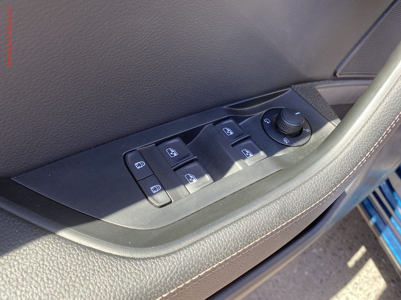 Škoda Superb (2021) 2.0 TDi 4x4, 2.maj,ČR, Scout - fotka 13 z 21