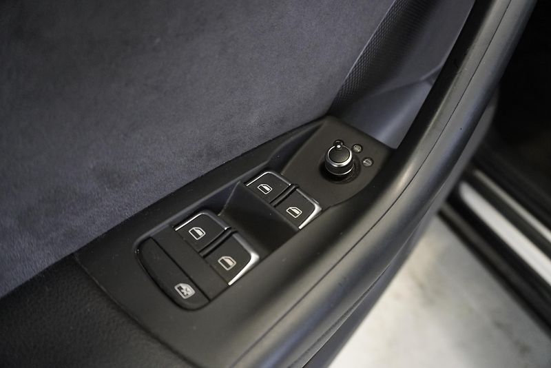 Audi Q3 2.0 TDI 130kW QUATTRO S-TRONIC - fotka 11 z 32