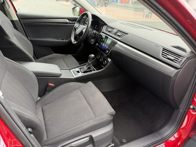 Škoda Superb - fotka 10 z 14