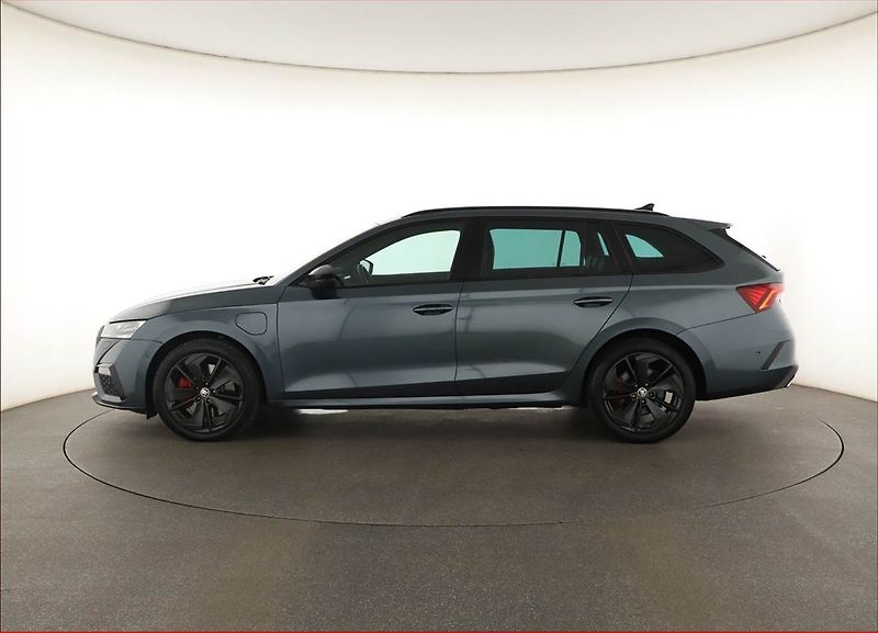 Škoda Octavia (2021) RS 1.4 TSI iV - fotka 3 z 22