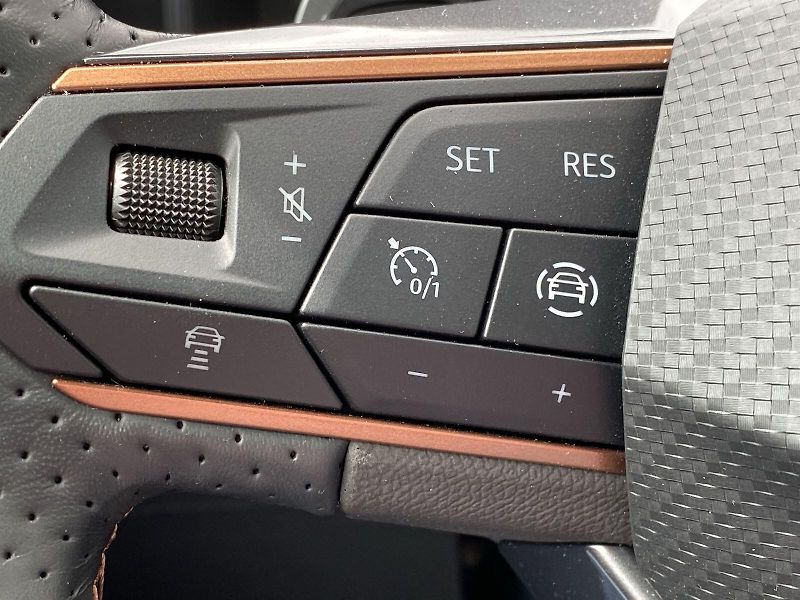 Cupra Formentor (2024) 1.5 TSI DSG - fotka 17 z 34